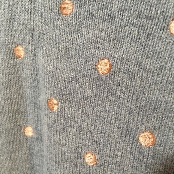 Old Navy V Neck sweater - Picture 2 of 3